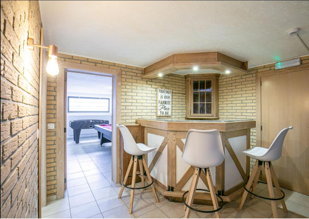 Luxueuse Et Spacieuse Villa Avec Sauna Et Piscine มัลเมอดี ภายนอก รูปภาพ