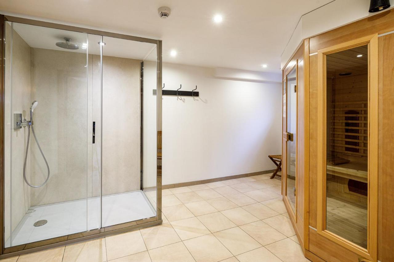 Luxueuse Et Spacieuse Villa Avec Sauna Et Piscine มัลเมอดี ภายนอก รูปภาพ